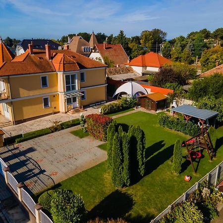 Korponyi Villa 希欧福克 外观 照片