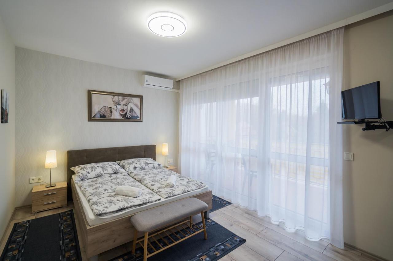 Korponyi Villa 希欧福克 外观 照片